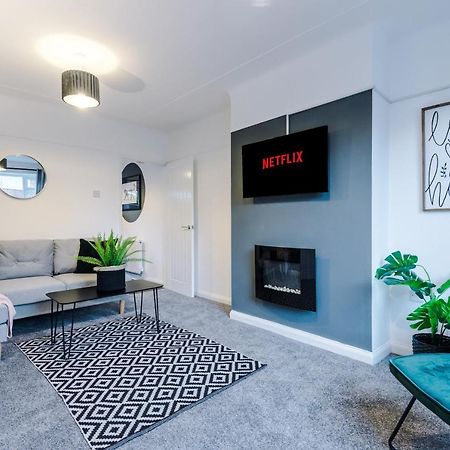 Welcoming 3 Bed Home, 10 Mins From Chester Races And Zoo Saughall Eksteriør billede