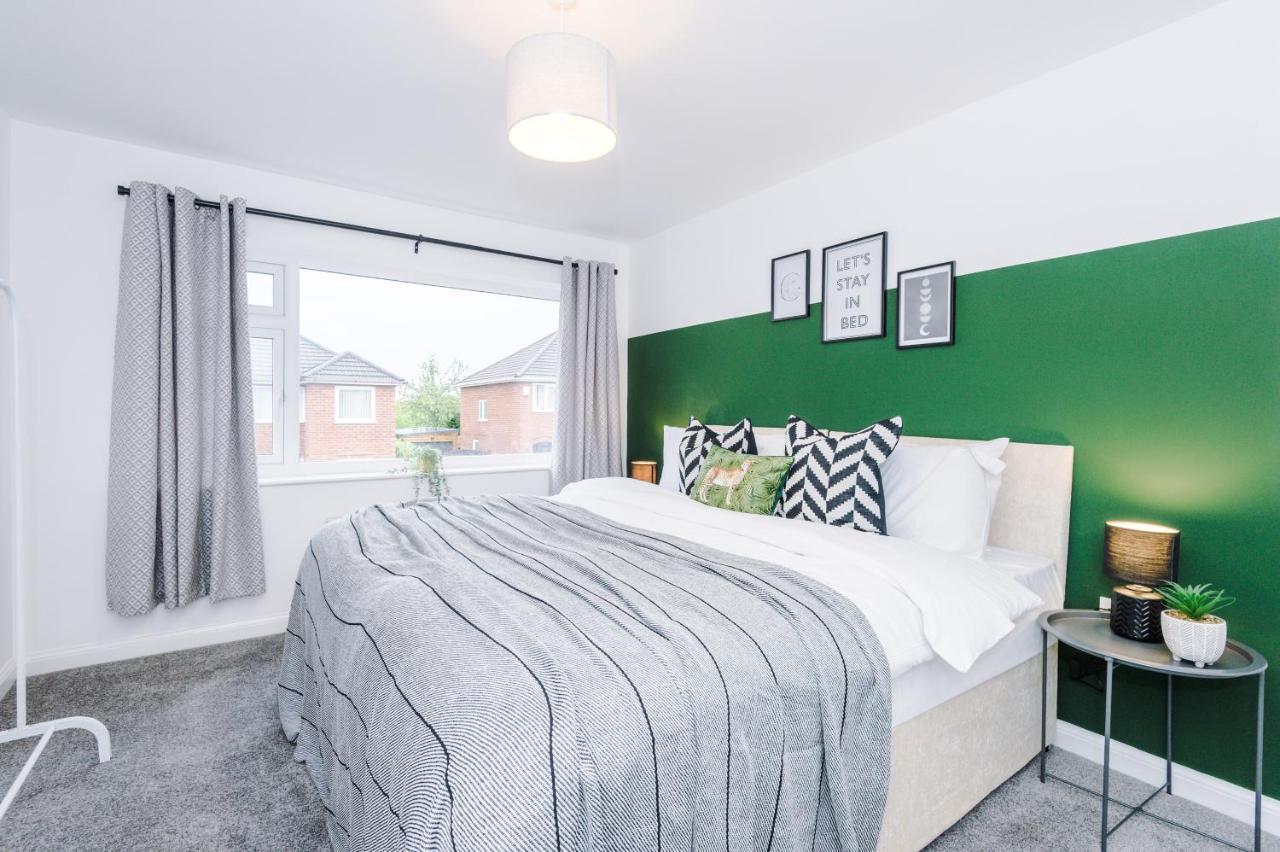 Welcoming 3 Bed Home, 10 Mins From Chester Races And Zoo Saughall Eksteriør billede