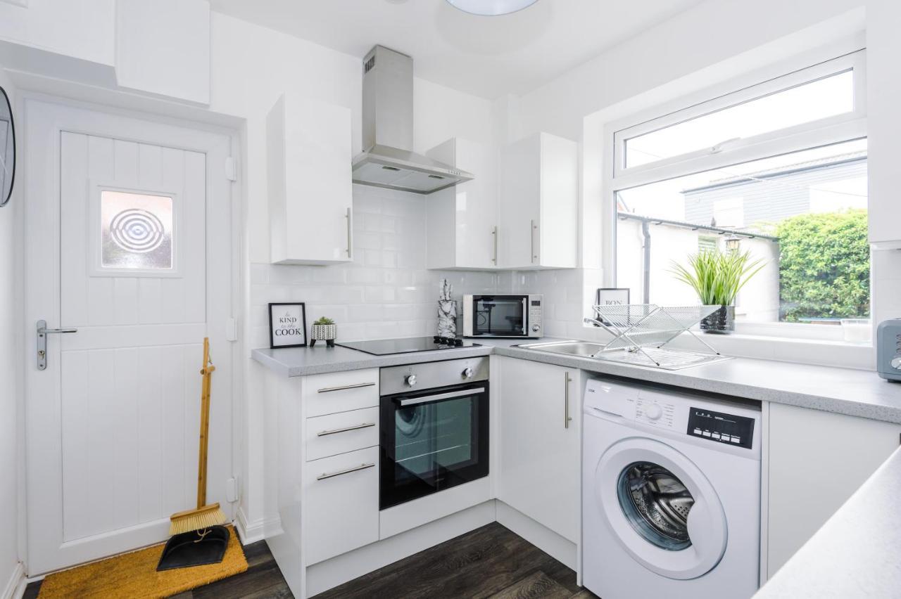 Welcoming 3 Bed Home, 10 Mins From Chester Races And Zoo Saughall Eksteriør billede