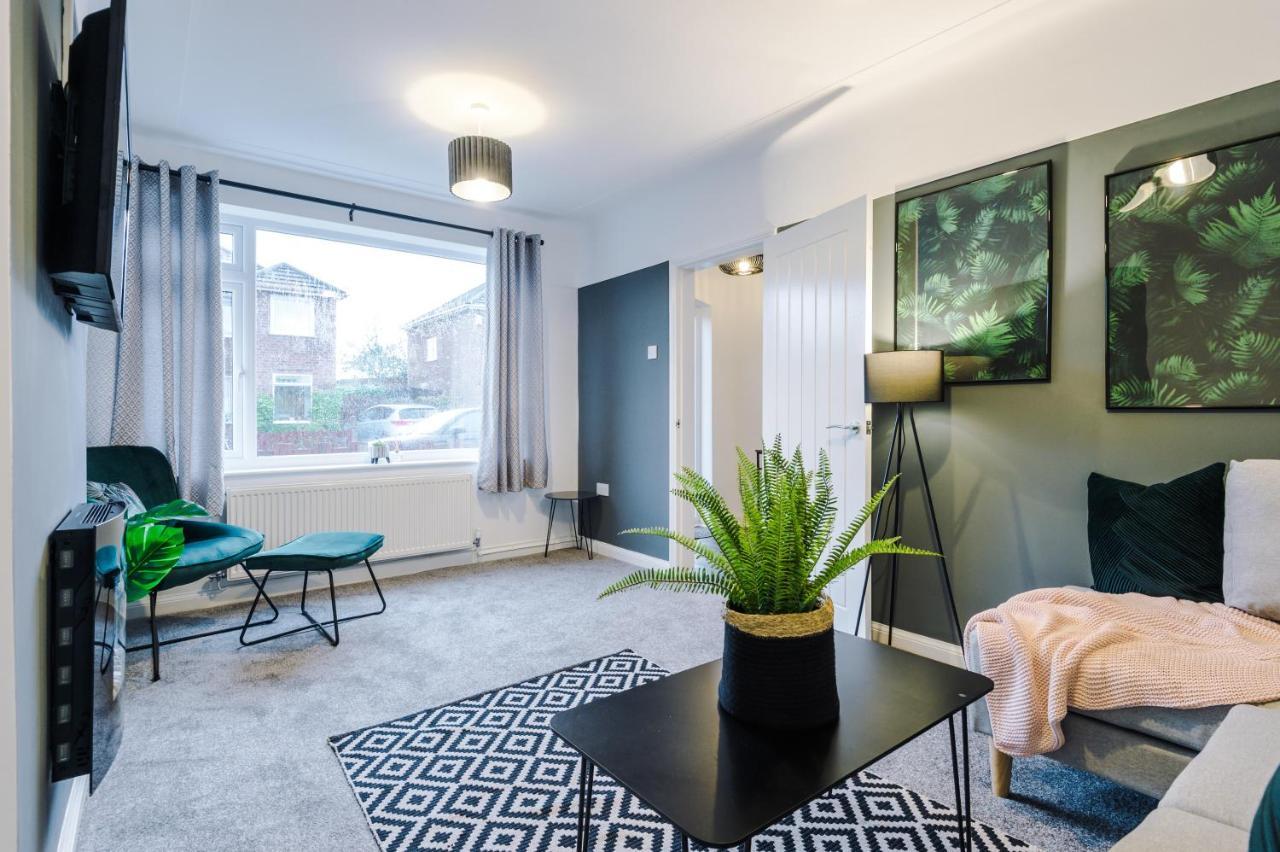 Welcoming 3 Bed Home, 10 Mins From Chester Races And Zoo Saughall Eksteriør billede